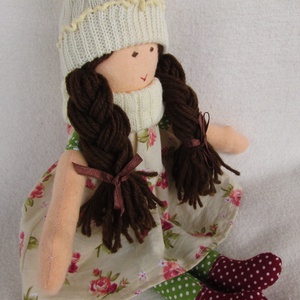 Barna baba rózsás ruhában -  - Meska.hu