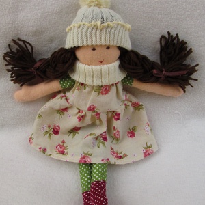 Barna baba rózsás ruhában - Meska.hu