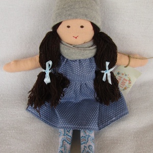 Barna baba kék pöttyösben, téliesen - Meska.hu