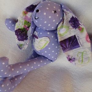 Levendulalila pöttyös nyuszi  szivecskével-szivárványsorozat -  - Meska.hu