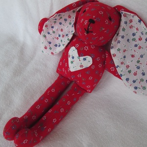 Piros  nyuszi  szivecskével-szivárványsorozat -  - Meska.hu