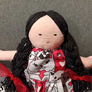 Fekete hajú baba piros pöttyös harisnyában - játék & sport - baba & babaház - baba - Meska.hu