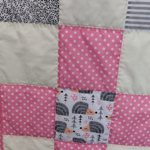 Sünis takaró szürke,  fehér és  rózsaszín , Otthon & Életmód, Babaszoba, gyerekszoba, Babatakaró, gyerek pléd, Patchwork, foltvarrás, MESKA