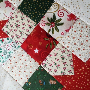 Piros-fehér csillagos karácsonyi futó  - karácsony - karácsonyi lakásdekoráció - karácsonyi lakásdíszek - Meska.hu