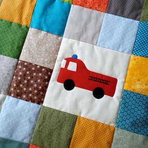 TŰZOLTÓAUTÓS Takaró, Baba - mama, Baba ágynemű, Babatakaró, gyerek pléd, Patchwork, foltvarrás, MESKA