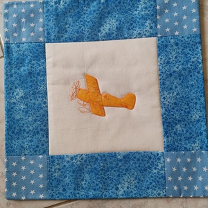 Repülős párnahuzat, Baba - mama, Babaszoba dekoráció, Gyerek díszpárna, Patchwork, foltvarrás, Varrás, MESKA