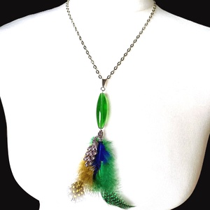 Páva - toll nyaklánc üveggyönggyel, női nyaklánc - ékszer - nyaklánc - medálos nyaklánc - Meska.hu