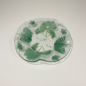 Ginkgo biloba hullámos üvegtál - otthon & életmód - konyhafelszerelés, tálalás - tálalás - kínálótál - Meska.hu