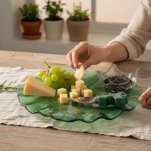 Tavirózsa levél kínáló tál, Otthon & Életmód, Konyhafelszerelés, tálalás, Tálalás, Kínálótál, Üvegművészet, MESKA