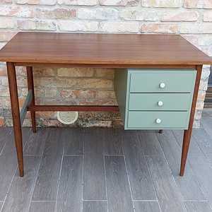 Felújított retro, mid century térbe állítható íróasztal - otthon & életmód - bútor - asztal - Meska.hu
