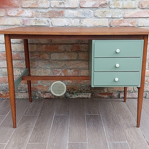 Felújított retro, mid century térbe állítható íróasztal - otthon & életmód - bútor - asztal - Meska.hu