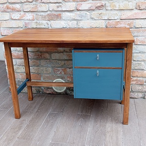 Felújított lengyel, retro, mid century térbe állítható íróasztal - otthon & életmód - bútor - asztal - Meska.hu