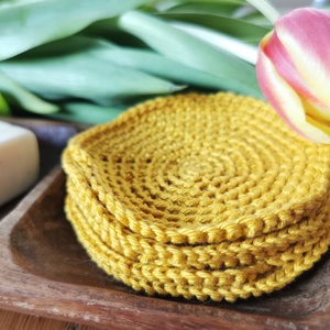 ZERO WASTE KOZMETIKAI/SMINKELTÁVOLÍTÓ NAGYMÉRETŰ HORGOLT KORONGOK természetes anyagból,mustársárga színben 5 db/szett - szépségápolás - arcápolás - arctisztító korong - Meska.hu