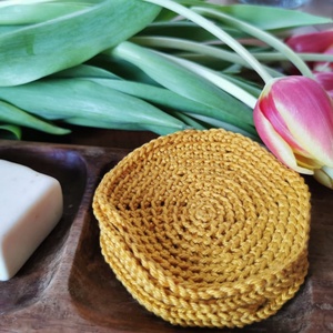 ZERO WASTE KOZMETIKAI/SMINKELTÁVOLÍTÓ NAGYMÉRETŰ HORGOLT KORONGOK természetes anyagból,mustársárga színben 5 db/szett - szépségápolás - arcápolás - arctisztító korong - Meska.hu