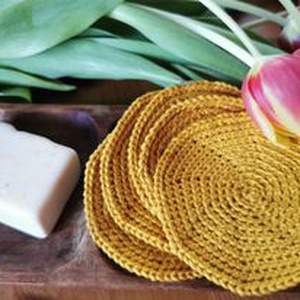 ZERO WASTE KOZMETIKAI/SMINKELTÁVOLÍTÓ NAGYMÉRETŰ HORGOLT KORONGOK természetes anyagból,mustársárga színben 5 db/szett, Szépségápolás, Arcápolás, Arctisztító korong, Horgolás, MESKA