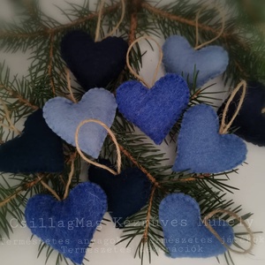 SZÍVECSKE-BOX 10 DB gyapjúfilc szívvel kék árnyalatokban-ajándék-ajándékkísérő-karácsonyfadísz-dekoráció-ajándékbox, Karácsony, Karácsonyi lakásdekoráció, Karácsonyfadíszek, Varrás, MESKA