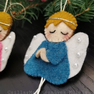 KÉK RUHÁS GYAPJÚFILC ANGYALKA/KARÁCSONYI DEKORÁCIÓ természetes anyagokból(gyapjúfilc,gyapjú),fehér gyönggyel,aranyzsinór - karácsony - karácsonyi lakásdekoráció - karácsonyfadíszek - Meska.hu