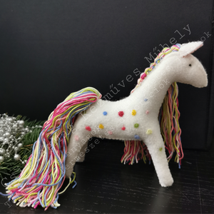 TÜNDÉRPACI CSILLAGMAG-TÜNDÉRLOVACSKA EGYEDI TERMÉSZETES ANYAGOKBÓL GYAPJÚFILC GYAPJÚ WALDORF TERMÉSZETES JÁTÉK PÖTTYÖS  - játék & sport - plüssállat & játékfigura - ló - Meska.hu