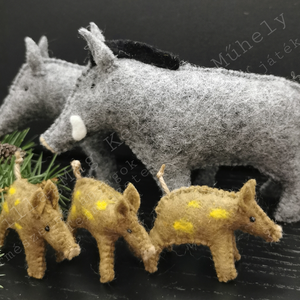 VADDISZNÓ-CSALÁD 5 DB/SZETT VADDISZNÓ VADKAN ANYAKOCA VADMALAC TERMÉSZETES ANYAG GYAPJÚFILC GYAPJÚ NEMEZ ERDEI ÁLLATOK  - játék & sport - plüssállat & játékfigura - más figura - Meska.hu