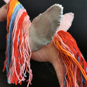 SZELLŐ CSILLAGMAG-TÜNDÉRLOVACSKA TERMÉSZETES ANYAGOK GYAPJÚFILC GYAPJÚ 100 %-OS PAMUTFONAL KÉZMŰVESJÁTÉK WALDORF  - játék & sport - plüssállat & játékfigura - ló - Meska.hu