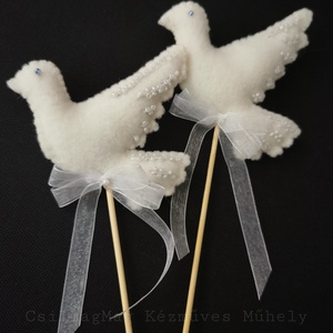 Esküvői Hófehér Galamb Környezettudatos Köszönőajándék Vendégajándék Hímzéssel Gyöngyökkel Egyedi Ajándék Gyapjúfilcből - esküvő - dekoráció - helyszíni dekor - Meska.hu