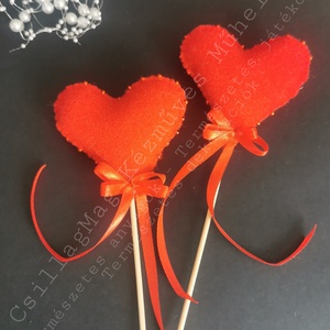 Piros Szív Esküvői Kellék Köszönőajándék Vendégajándék Természetes Anyagok Gyapjúfilc Fa Pálcán Egyedi Dekoráció Ajándék - Meska.hu