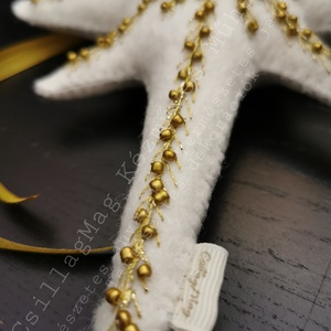 CSILLAGMAG-CSÚCSDÍSZ A KARÁCSONYFA ÉKE TERMÉSZETES ANYAG GYAPJÚFILC GYAPJÚ ARANY HÍMZÉSSEL GYÖNGYÖKKEL SZATÉNSZALAGGAL  - karácsony - karácsonyi lakásdekoráció - karácsonyfadíszek - Meska.hu