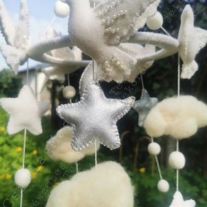 Álomba Ringató Babaforgó Kiságyforgó Mobil Hófehér Galambok Felhők Csillagok Hold Ezüst Csillogás Natúr Színek Természet - Meska.hu