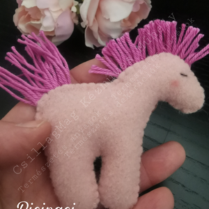 Picipaci Gyapjúfilc Lovacska A Legkisebbeknek Maroklovacska Egyedi Fenntartható Minőségi Természetes Anyagok Waldorf  - Meska.hu