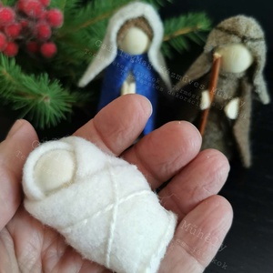 Szent Család Mária József és a kis Jézus fa gyapjúfilc 3 db/szett természetes adventi karácsonyi dekoráció Waldorf  - karácsony - karácsonyi lakásdekoráció - karácsonyi manók, figurák - Meska.hu