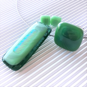 Menta hullámzás maxi üveg medál, nyaklánc, üvegékszer - ékszer - nyaklánc - medálos nyaklánc - Meska.hu Menta hullámzás maxi üveg medál, nyaklánc, üvegékszer - ékszer - nyaklánc - medálos nyaklánc - Meska.hu