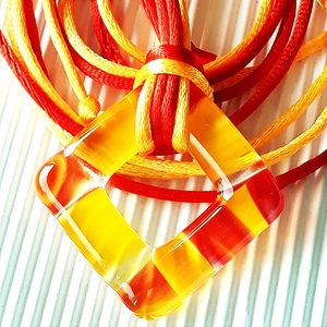 Tűzmadár maxi fémmentes üveg medál, üvegékszer - ékszer - nyaklánc - medálos nyaklánc - Meska.hu Tűzmadár maxi fémmentes üveg medál, üvegékszer - ékszer - nyaklánc - medálos nyaklánc - Meska.hu