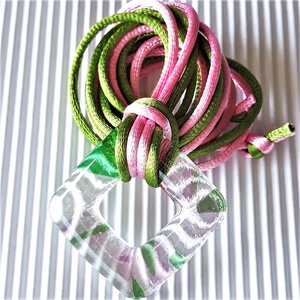 Vadrózsabokor maxi fémmentes üveg medál, üvegékszer - ékszer - nyaklánc - medálos nyaklánc - Meska.hu Vadrózsabokor maxi fémmentes üveg medál, üvegékszer - ékszer - nyaklánc - medálos nyaklánc - Meska.hu