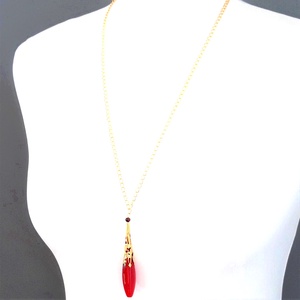 AKCIÓS! - Arany csipkés rubin gyöngy-csepp medál, karkötő és franciakapcsos fülbevaló, üveggyöngy ékszerszett - ékszer - ékszerszett - Meska.hu