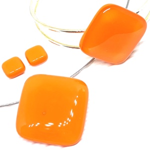 Selymes mandarin kocka minimál üveg medál, fülbevaló és üveg-fém karkötő, NEMESACÉL/ORVOSI FÉM, üvegékszer szett - ékszer - ékszerszett - Meska.hu