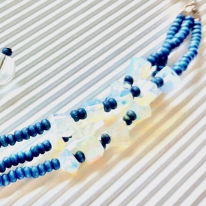 AKCIÓS - Blue jeans gyöngy karkötő, üveggyöngy, fagyöngy - ékszer - karkötő - gyöngyös karkötő - Meska.hu