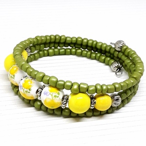 Tulipáncsokor porcelán/üveg gyöngy karkötő, gyöngyékszer - ékszer - karkötő - gyöngyös karkötő - Meska.hu