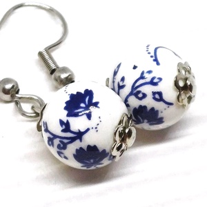 NEMESACÉL - Sötétkék búzavirág porcelán gyöngy lógós fülbevaló, gyöngyékszer - ékszer - fülbevaló - lógós kerek fülbevaló - Meska.hu