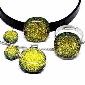 NEMESACÉL - Szikrázó arany ragyogás dichroic üveg medál, fülbevaló, gyűrű és karkötő, üvegékszer szett - ékszer - ékszerszett - Meska.hu