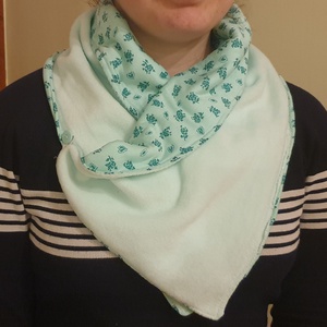 Nyakmelegítő (körsál, sál, csősál), puha és meleg. Almazöld és türkizzöld virágos mintával. Új, kifordítható, egyedi - ruha & divat - sál, sapka, kendő - sál - Meska.hu
