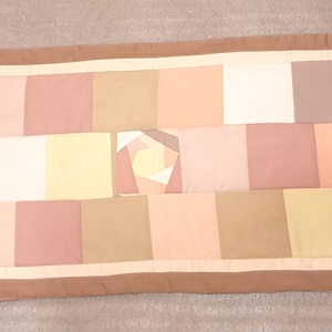 Falvédő, puha és vastag, pasztell rózsaszín  bézs, patchwork rózsával, 160 cm. Új, egyedi, kézműves termék - Meska.hu