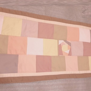 Falvédő, puha és vastag, pasztell rózsaszín  bézs, patchwork rózsával, 160 cm. Új, egyedi, kézműves termék - otthon & életmód - lakástextil - falvédő - Meska.hu