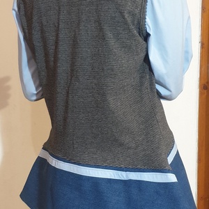 Tunika, világoskék, hosszú ujjak, szürke top és ívelt farmer alj. Upcycled, NoWaste. Egyedi tervezésű, kézműves termék - ruha & divat - női ruha - tunika - Meska.hu