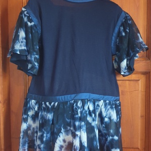 Tunika, blúz. Sötétkék, alkalmi, M, 40 méret. Vékony selyem, ívelt vonalvezetéssel. Új, egyedi, Upcycled, NoWaste.  - ruha & divat - női ruha - tunika - Meska.hu