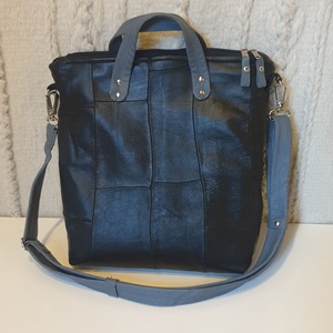 Válltáska, kézitáska, valódi bőr. Fekete és páncélkék. Új, egyedi, kézműves. Ajándéknak is - táska & tok - kézitáska & válltáska - válltáska - Meska.hu