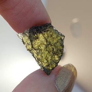 Moldavit - Valódi Moldavit nyaklánc, kivehető Moldavit Ásvány Szütyő nyakláncban (1.40g) - ékszer - nyaklánc - medálos nyaklánc - Meska.hu