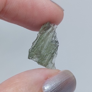 Moldavit - Valódi Moldavit nyaklánc, kivehető Moldavit Ásvány Szütyő nyakláncban (0.64g) - ékszer - nyaklánc - medálos nyaklánc - Meska.hu