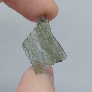 Moldavit - Valódi Moldavit nyaklánc, kivehető Moldavit Ásvány Szütyő nyakláncban (0.98g), Ékszer, Nyaklánc, Medálos nyaklánc, Csomózás, MESKA