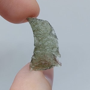 Moldavit - Valódi Moldavit nyaklánc, kivehető Moldavit Ásvány Szütyő nyakláncban (0.82g), Ékszer, Nyaklánc, Medálos nyaklánc, Csomózás, MESKA
