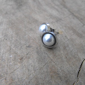 Orvosi fém bedugós fülbevaló - ékszer - fülbevaló - pötty fülbevaló - Meska.hu